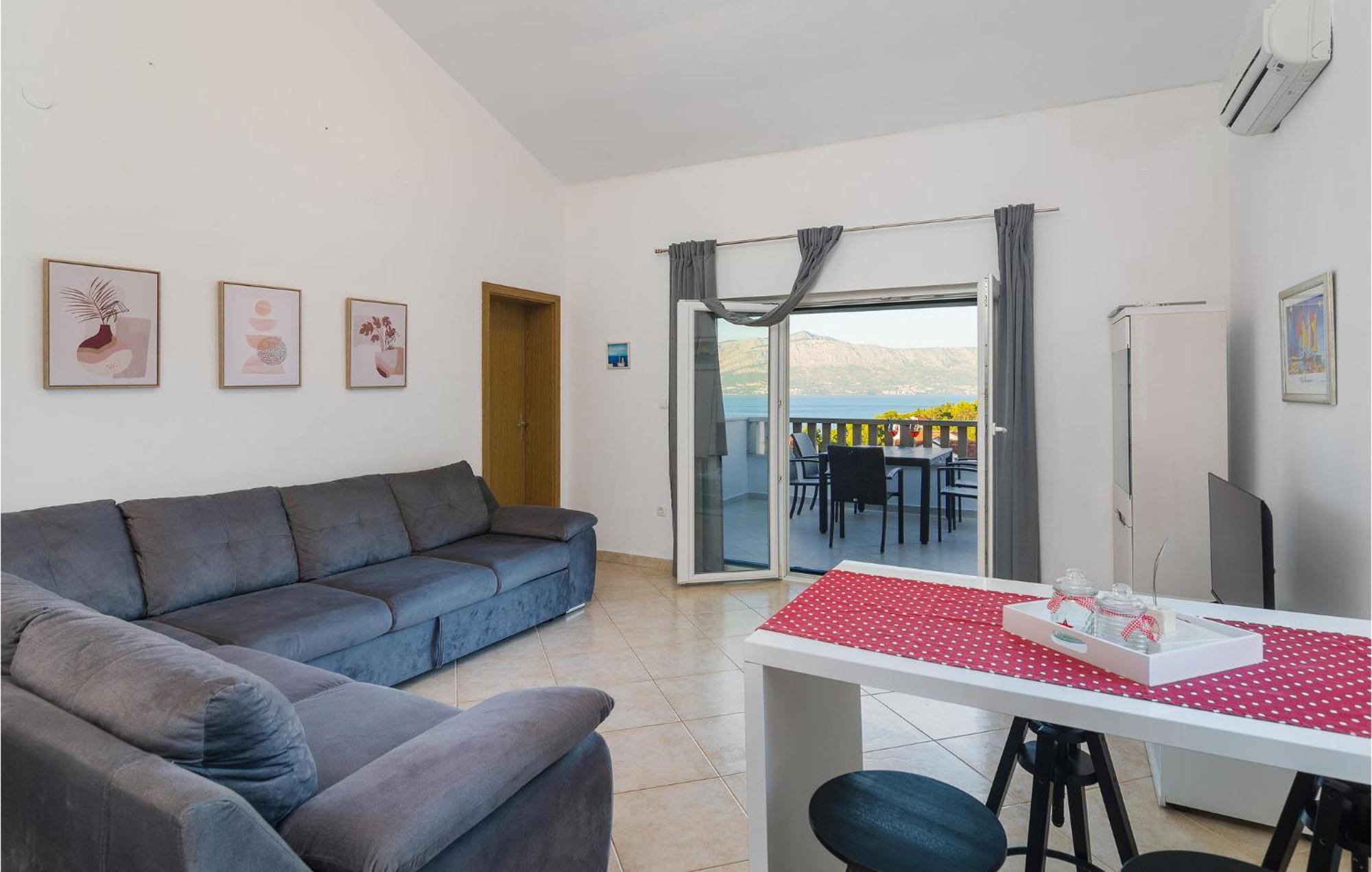 Nice Home In Postira With Outdoor Swimming Pool Kültér fotó