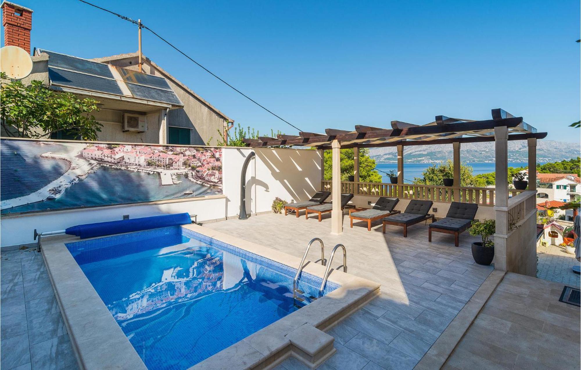 Nice Home In Postira With Outdoor Swimming Pool Kültér fotó